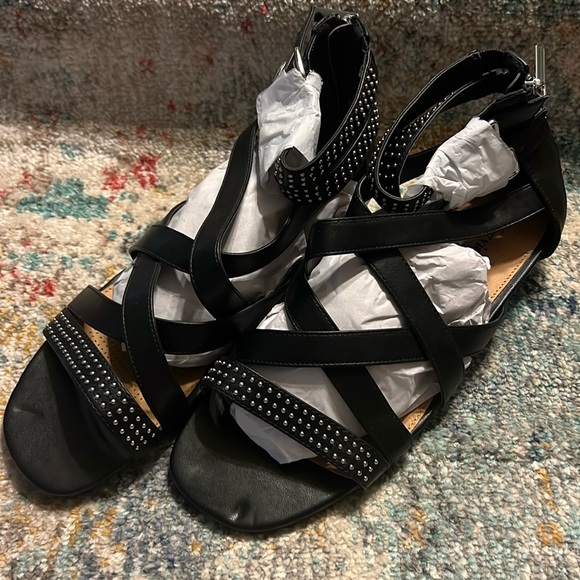 comfortview Shoes - Comfortview strappy black sandals